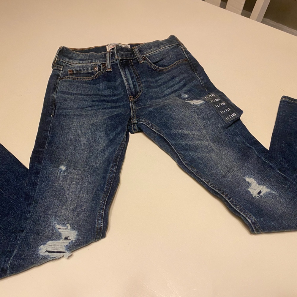 NWOT ABERCROMBIE KIDS DISTRESSED SUPER SKINNY SLIM JEANS SIZE 13/14​​
